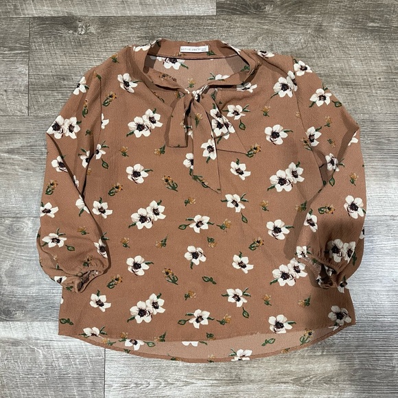 Active USA womens brown floral blouse size medium - Picture 6 of 7